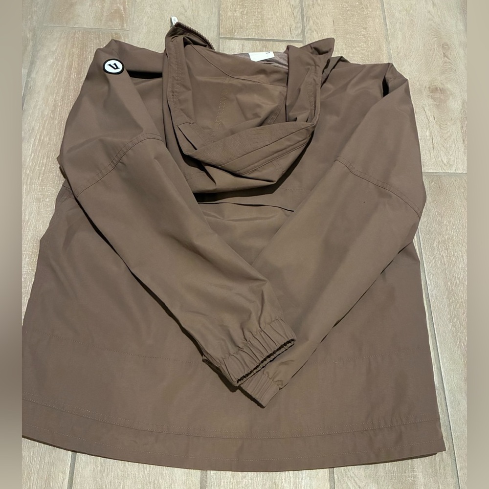 NWOT Vuori Elijo Rain Jacket - Picture 5 of 5